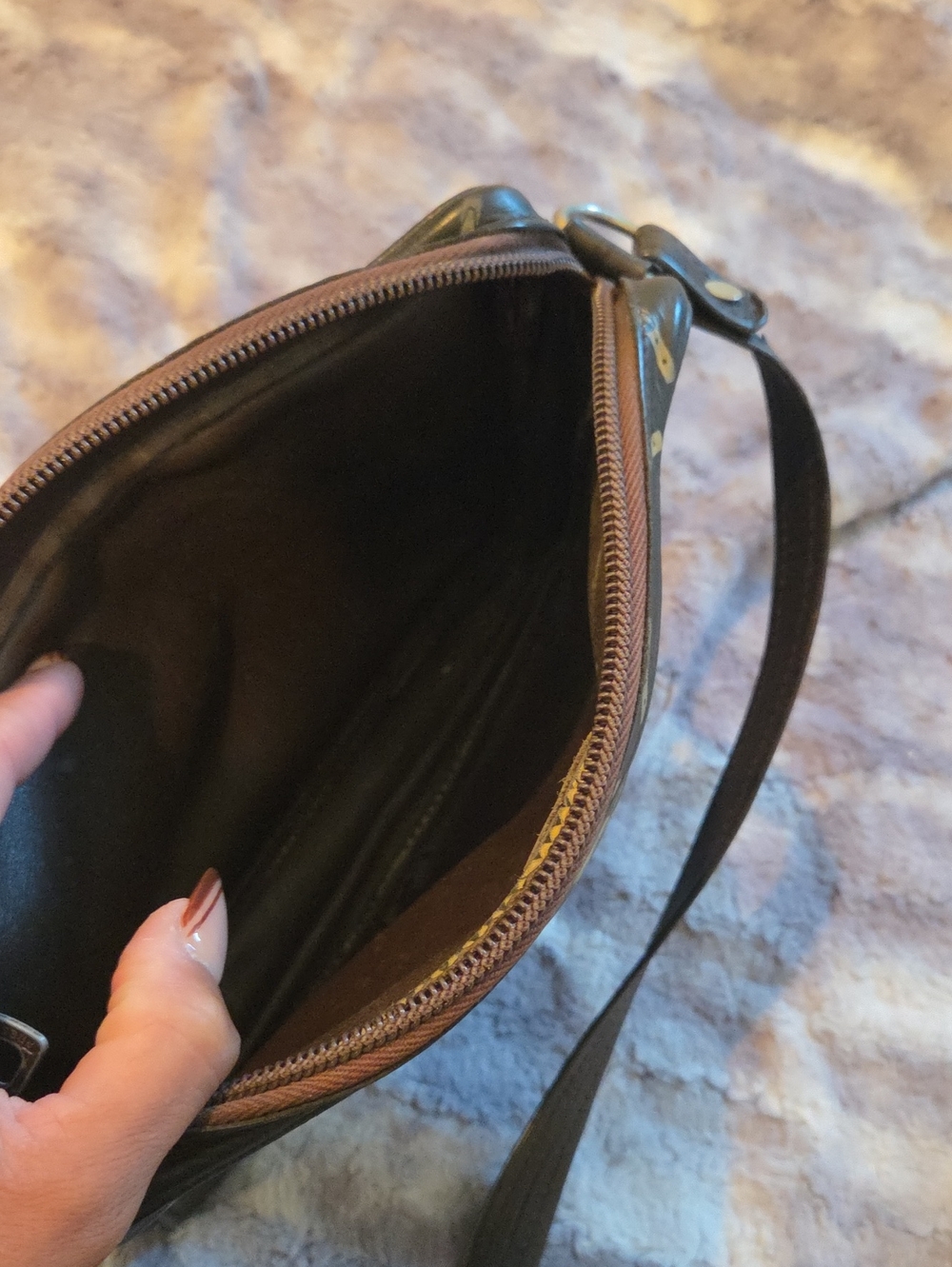 Authentic Longchamp Vintage Monogram Crossbody Camera Bag - Picture 7 of 11
